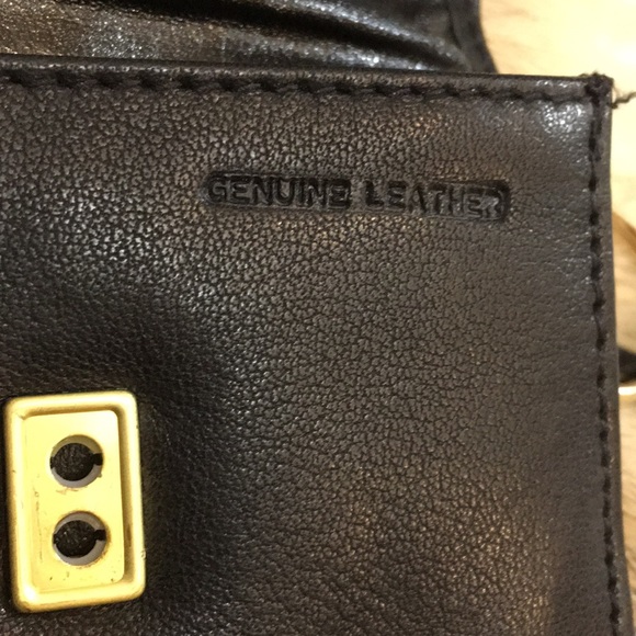 LIZ CLAIBORNE black leather coin wallet - Picture 2 of 6